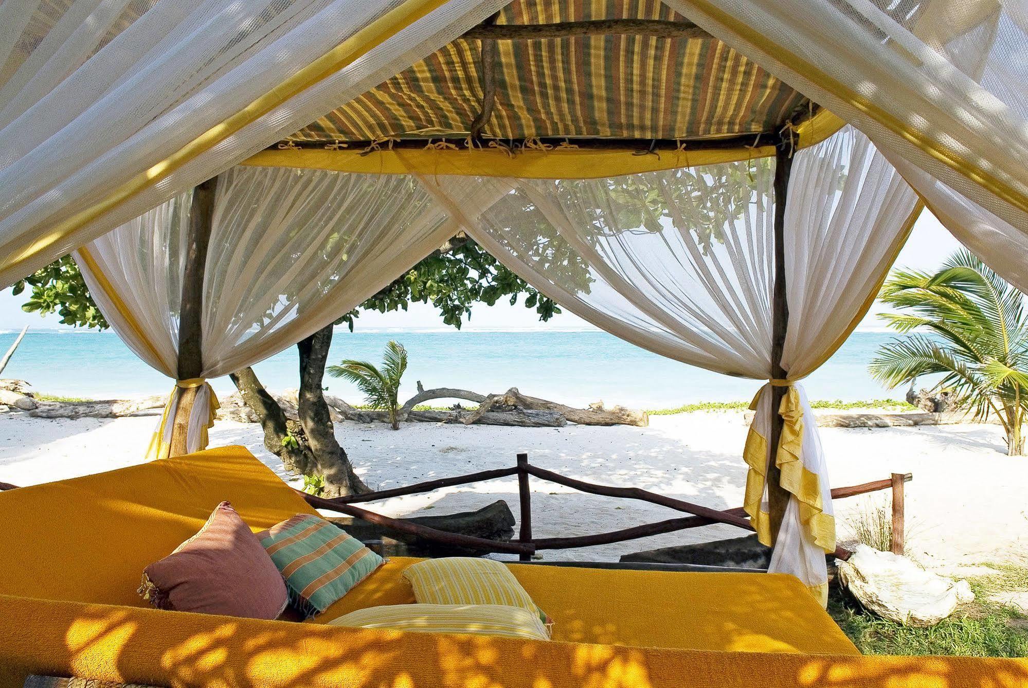 Hotel Afrochic Diani Ukunda Esterno foto