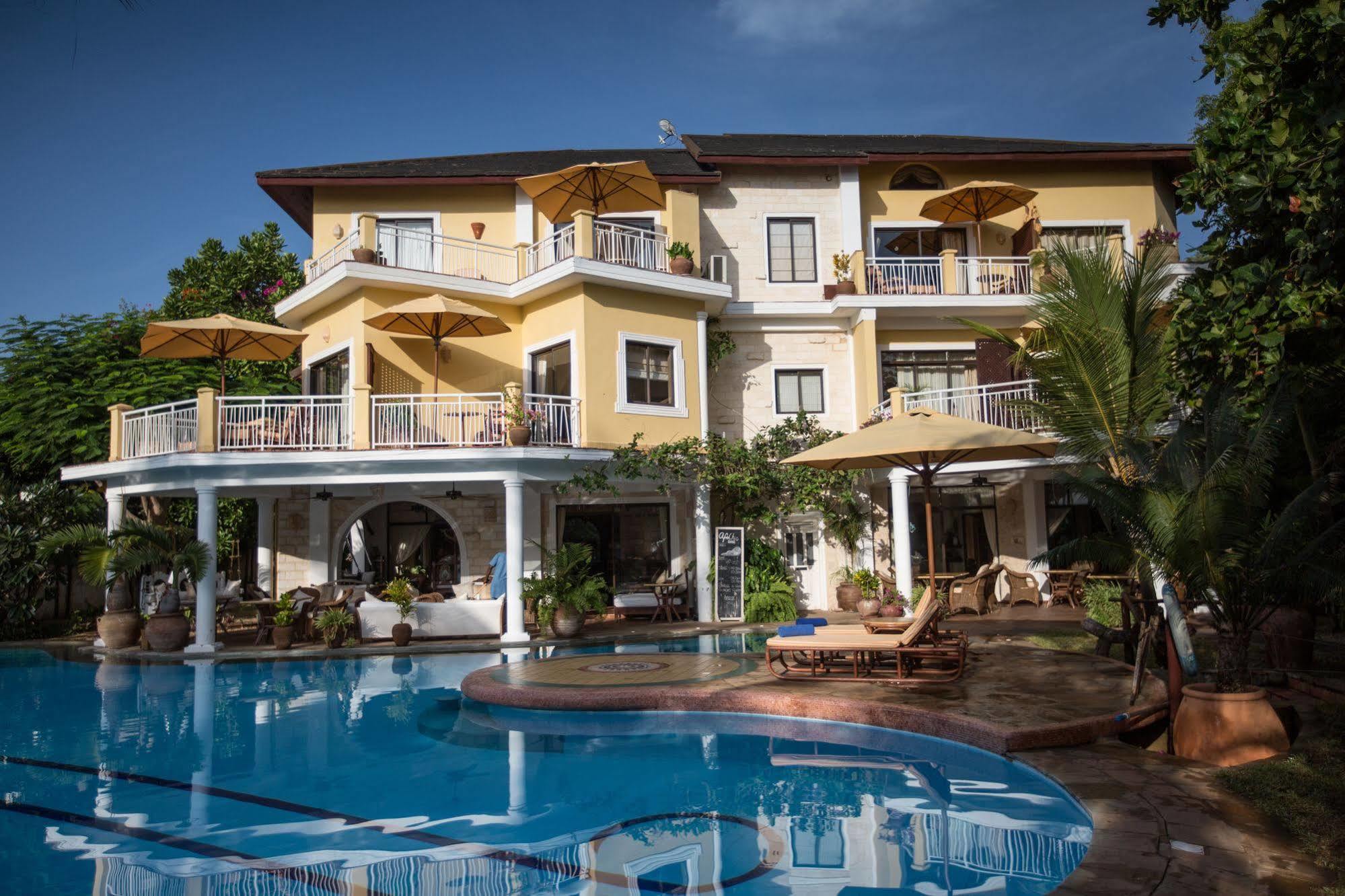 Hotel Afrochic Diani Ukunda Esterno foto